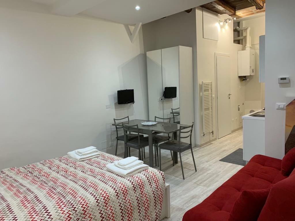 Monolocale Centro Storico Via Piella Villa โบโลญญา ภายนอก รูปภาพ