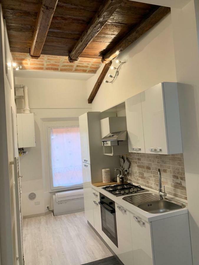 Monolocale Centro Storico Via Piella Villa โบโลญญา ภายนอก รูปภาพ